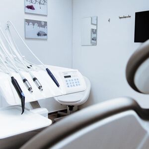 Clinica Dental Ferris Enezari